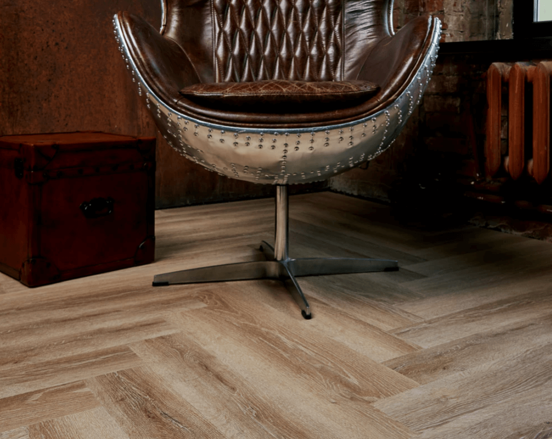 Кварц-винил Vinilam Parquet Herringbone Glue купить в Москве.